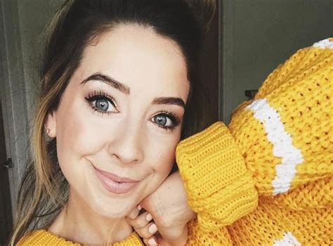 Zoella Apologises For Making Fun Of Gay Men On Twitter The