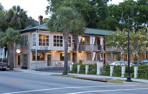 5 Best Verified Pet Friendly Hotels In Beaufort With Weight Limits