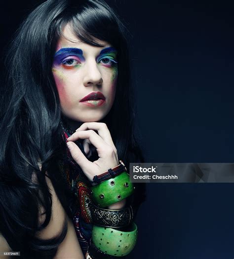 wanita cantik dengan make up cerah bergaya foto stok unduh gambar sekarang 2015 aneh