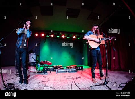 Stu Larsen And Natsuki Kurai Performs Live At Circolo Ohibò In Milano