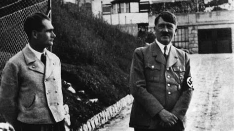 La íntima Relación Entre Adolf Hitler Y Rudolf Hess Que Escandalizó Al