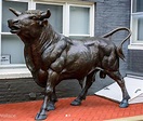 Outdoor Large Bronze Standing Life-Sized Bull Statue for Sale
