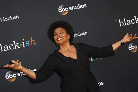 Jenifer Lewis Details Battle With Sex Addiction And Bipolar Disorder In