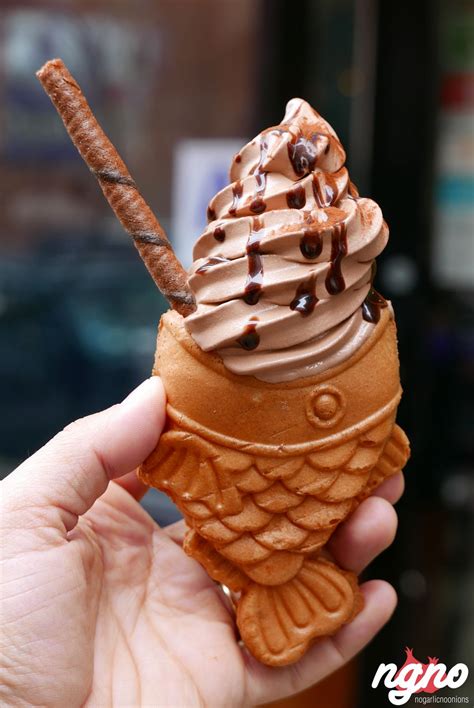 Taiyaki New York S Fish Shaped Waffle Cone Is Overrated Cute Desserts Yummy Food Dessert