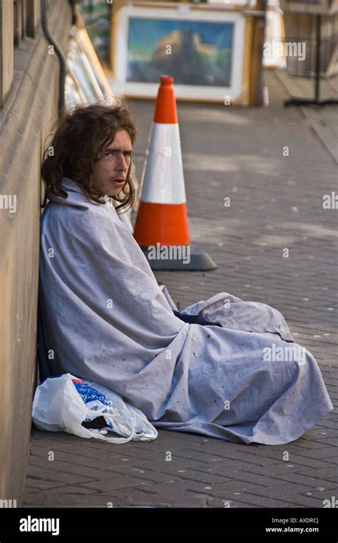 Homeless Edinburgh Hi Res Stock Photography And Images Alamy