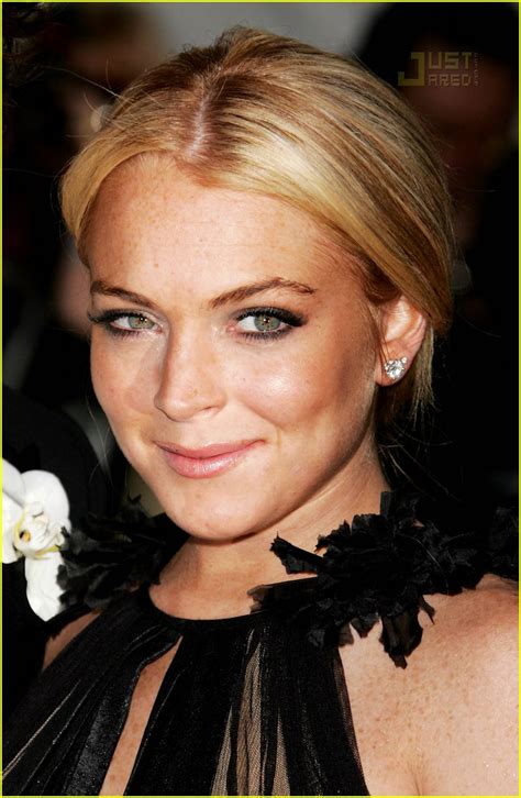 Lindsay Lohan Costume Institute Photo Lindsay Lohan Pictures Just Jared