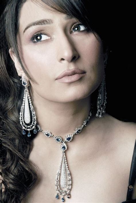 Kardashian High End Gorgeous Reema Khan New Fashion Jewelry Photoshoot