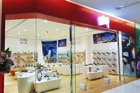 Now with better push notification and message inbox. New FitFlop Outlet at Sunway Pyramid | LoopMe Malaysia