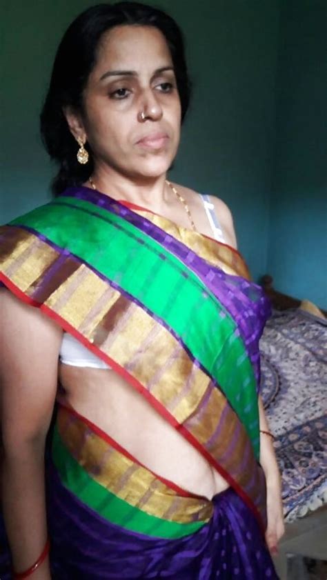 Horny Mallu Nude Tease Stripping Saree For Photos Photo 12 31