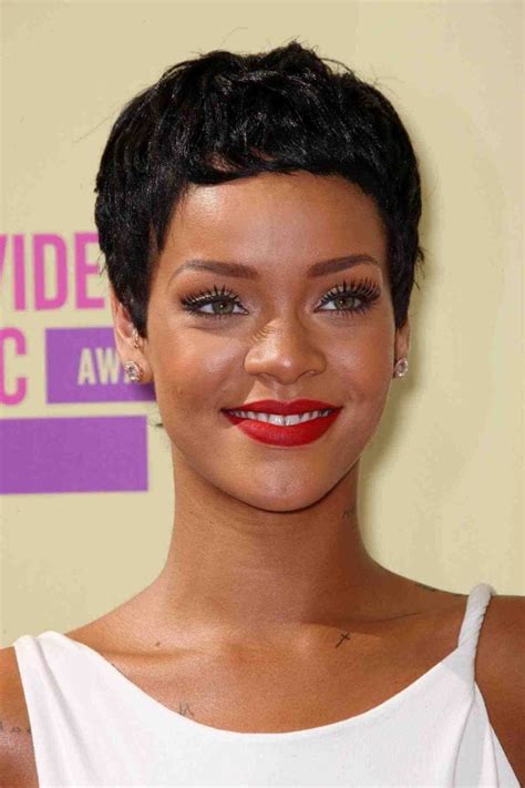 Flaunting Rihanna Hairstyles Inspiration For 2022