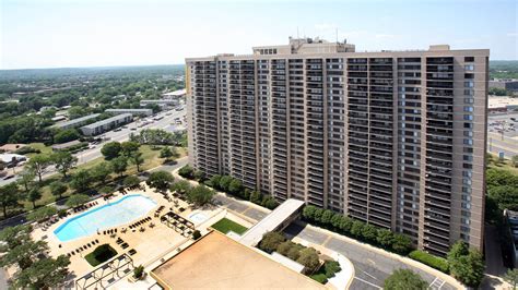 Skyline Towers Apartments In Baileys Crossroads 5599 Seminary Rd