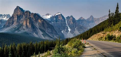 Moraine Lake Road A Scenic Drive In Banff Roadstotravel