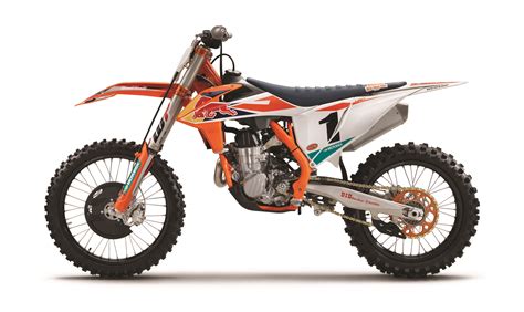 New pirelli spider tires, four speed trans. The Real 2018 Factory Edition KTM 450SX is HERE! - Dirt ...