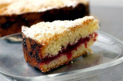 To prep, whisk together the milk and sour cream together in a liquid measure and let come to room temperature. cranberry vanilla coffee cake | Vanilla coffee cake recipe ...