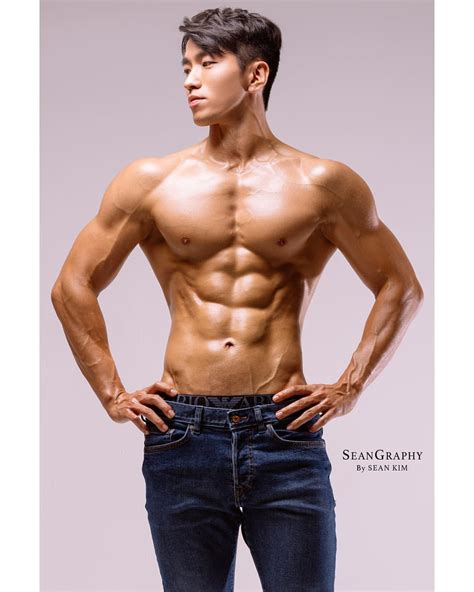 12 Photos Of Gorgeous Korean Men Guaranteed To Make You Thirsty - Koreaboo