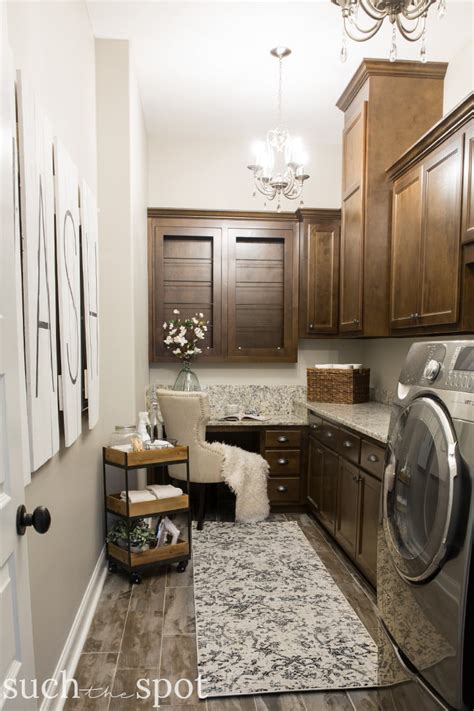 Beautiful And Organized Laundry Room Makeover