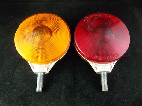 Signal Stat 3851 Truck Tractor Trailer Amber Red Turn Signal Light Pair