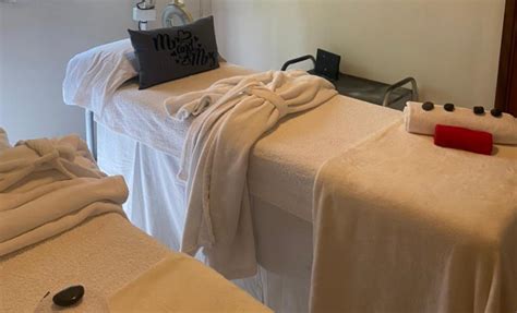 A Deluxe Couples Spa Package In Fourways Daddys Deals