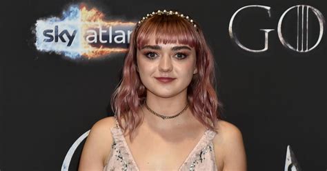 Maisie Williams Says Social Media Made Her Hate Herself