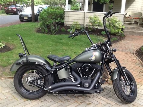 Custom crossbones we have here at texas harley! 26+ Harley Davidson Softail Crossbones, Ide Penting!