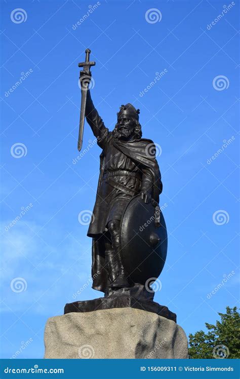 Statue Of King Alfred The Great Stock Image Image Of Stands Sword