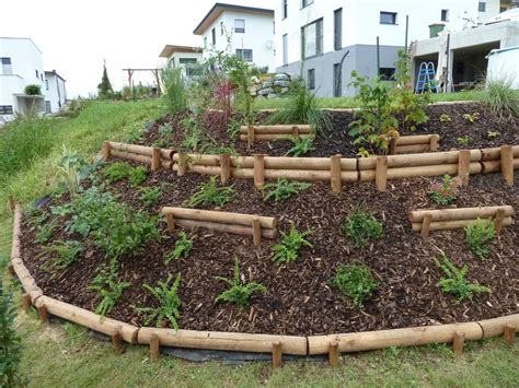 Hat mir jemand eine idee ,wie man diesen teil des gartens und terrasse gestalten könnte! Pin auf Terraced Gardens