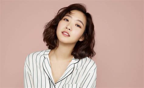 I hope she would be given more daring roles that could bring out more of her still untapped talents. Elle asked Kim Go Eun why she was happy to be a woman, her ...