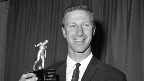 That hero was baptized bobby charlton. Jack Charlton, member of England's 1966 World Cup team, dead at 85 - Hot Prime NEWS