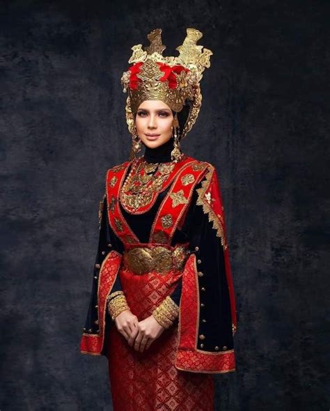 Melanau Traditional Dress Traditional Dresses Traditional Outfits Traditional Dresses Designs