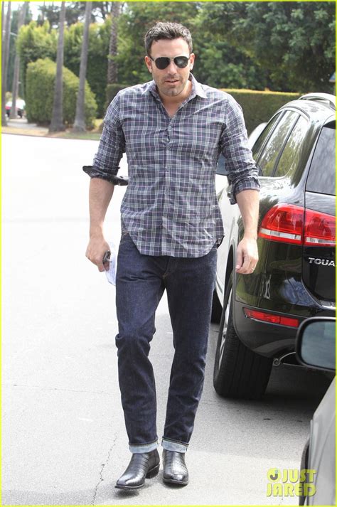 Ben Affleck Hits Parked Car Leaves Apology Note Photo 2734235 Ben