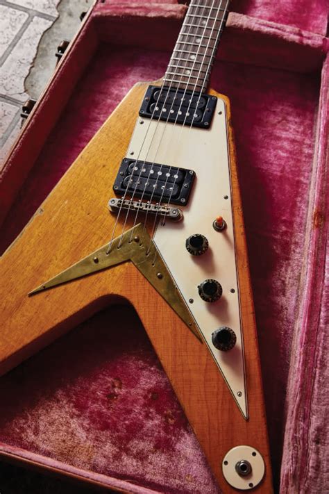 The Slash Guitar Collection 8 Rare Treasures From Guns N Roses History
