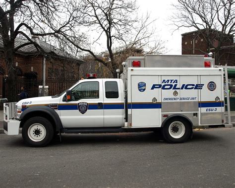 Mta Emergency Service Unit Police Truck Fordham Metro