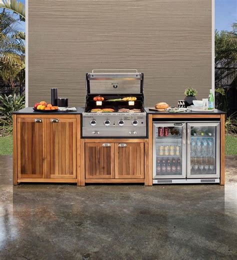 Outdoor Kitchen Must Haves