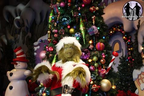How To Grinch Stole Christmaa Tree Whoville Christmas Macys Day