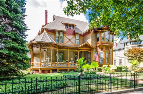 1876 Victorian For Sale In Indianapolis Indiana — Captivating Houses In