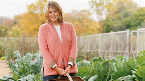 A Tour Of Marthas Vegetable Garden Martha Stewart