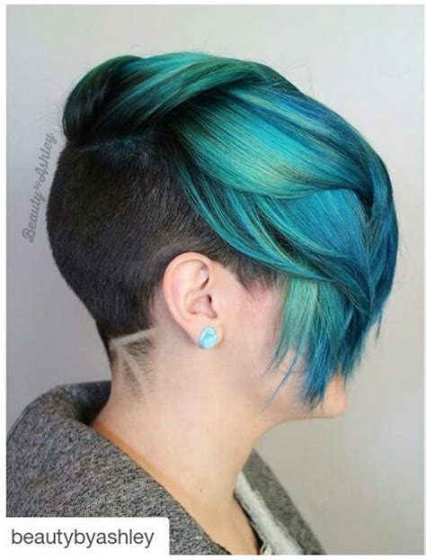 Turquoise Teal Green Dyed Hair With Shaved Sides And Back Short Hair