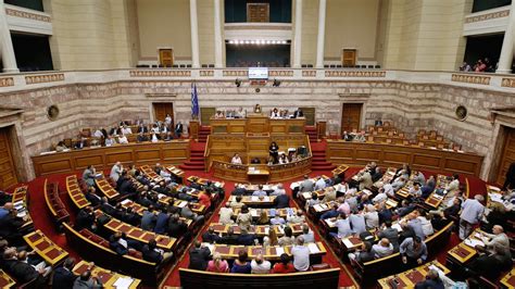 Parlament — parlàment m < g mn nātā > definicija 1. Griechenland: Parlament in Athen stimmt für drittes ...