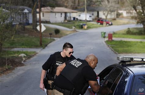 Program Helps Atlanta Police Officers Buy Homes In The City — Ap Images