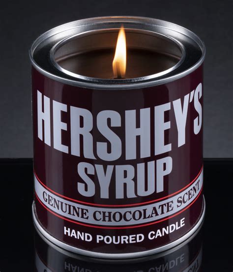 Hershey's Syrup Chocolate Scented Candle: Authentic chocolate aroma