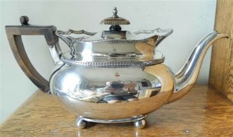 Stunning Antique 1900 10 Sheffield Silver Plated 2 Pint Tea Pot