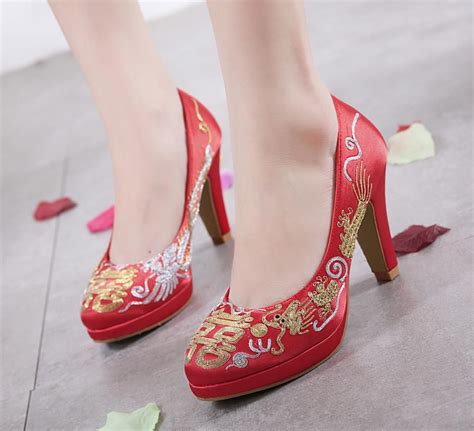 Satin Shallow Mouth Waterproof Platform High Heel Red Hi Word Embroidered Chinese Traditional