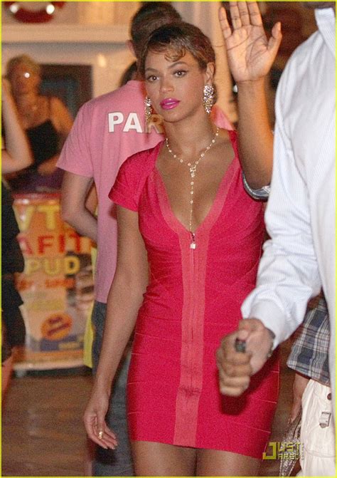 Beyonce And Jay Z Croatia Couple Photo 2160572 Beyonce Knowles Jay Z Photos Just Jared