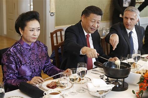 Chinas Xi Takes Spotlight At Davos As Us Makes Transition
