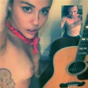 Miley Cyrus Recorded While Masturbating On Facetime Imagedesi