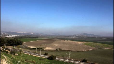 Behind The Bible Overview Of The Jezreel Valley From Megiddo Youtube