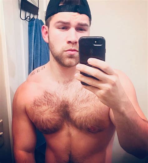 Young Studly 🤫 Hairy Chested Men Hairy Dude