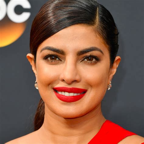 Priyanka Chopra Lipstick Heres Her Guide With All Her Favorite T