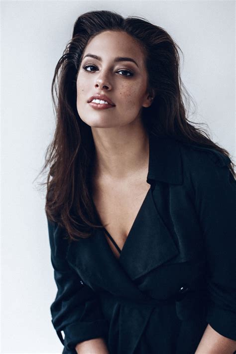 ashley graham s book a new model details her rise to body positive fame vogue
