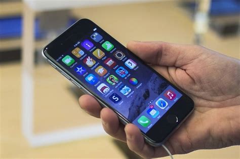 Apple Says Opening Weekend Sales Of Iphone 6 Topped 10 Million
